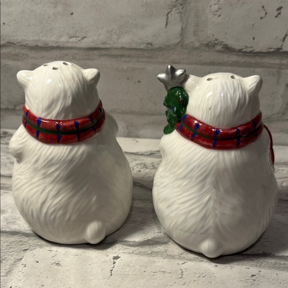 Festive Holiday Polar Bear salt pepper shakers  Christmas - Picture 6 of 7